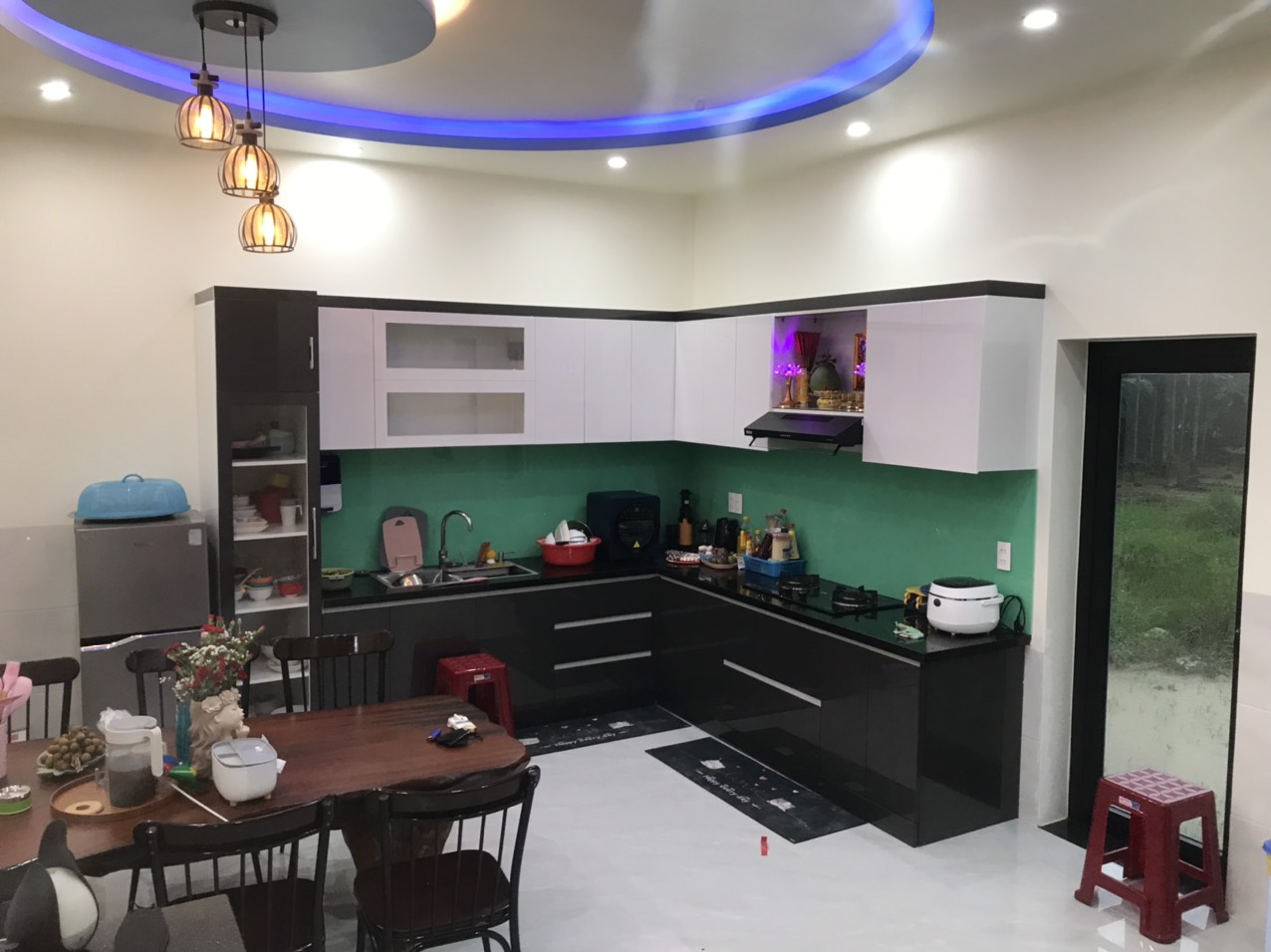 tủ bếp nhà chị hồng cẩm châu